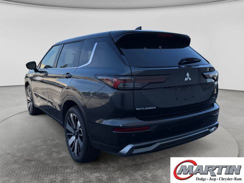 Used 2025 Mitsubishi Outlander SE AWD/4WD image 7