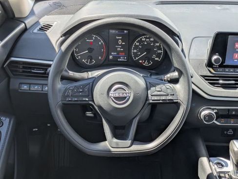 Used 2023 Nissan Altima 2.5 S FWD image 15