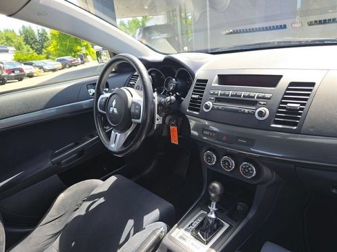 Used 2010 Mitsubishi Lancer Evolution SE AWD/4WD image 10