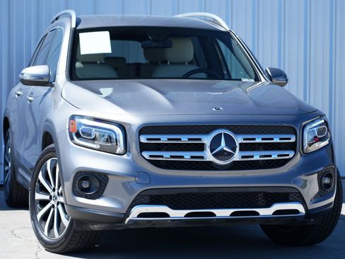 Used 2020 Mercedes-Benz GLB 250 image 2