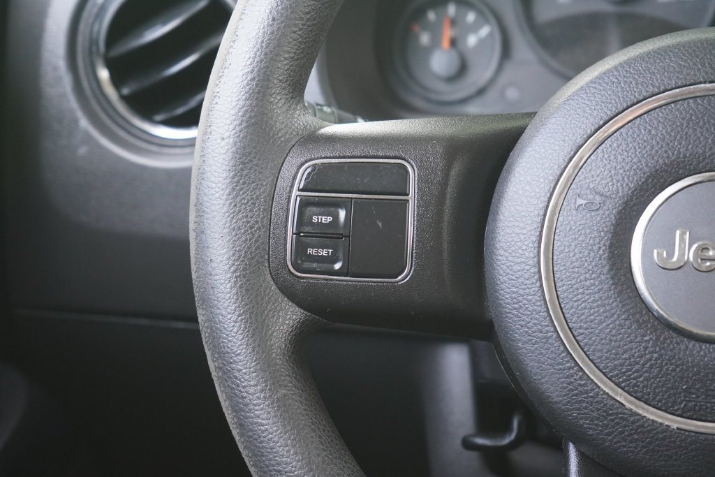 Used 2015 Jeep Patriot Sport w/ Power Value Group FWD image 11