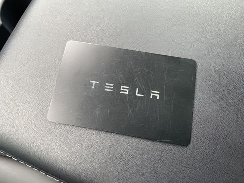 Used 2023 Tesla Model Y Long Range AWD/4WD image 35