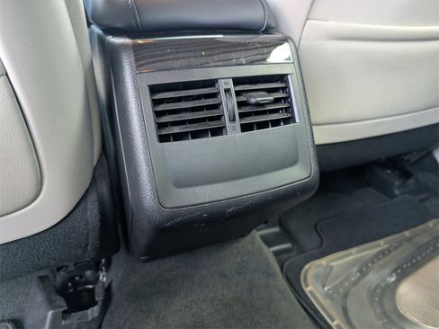 Used 2013 Toyota Avalon XLE image 27