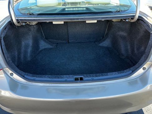 Used 2013 Toyota Corolla image 17