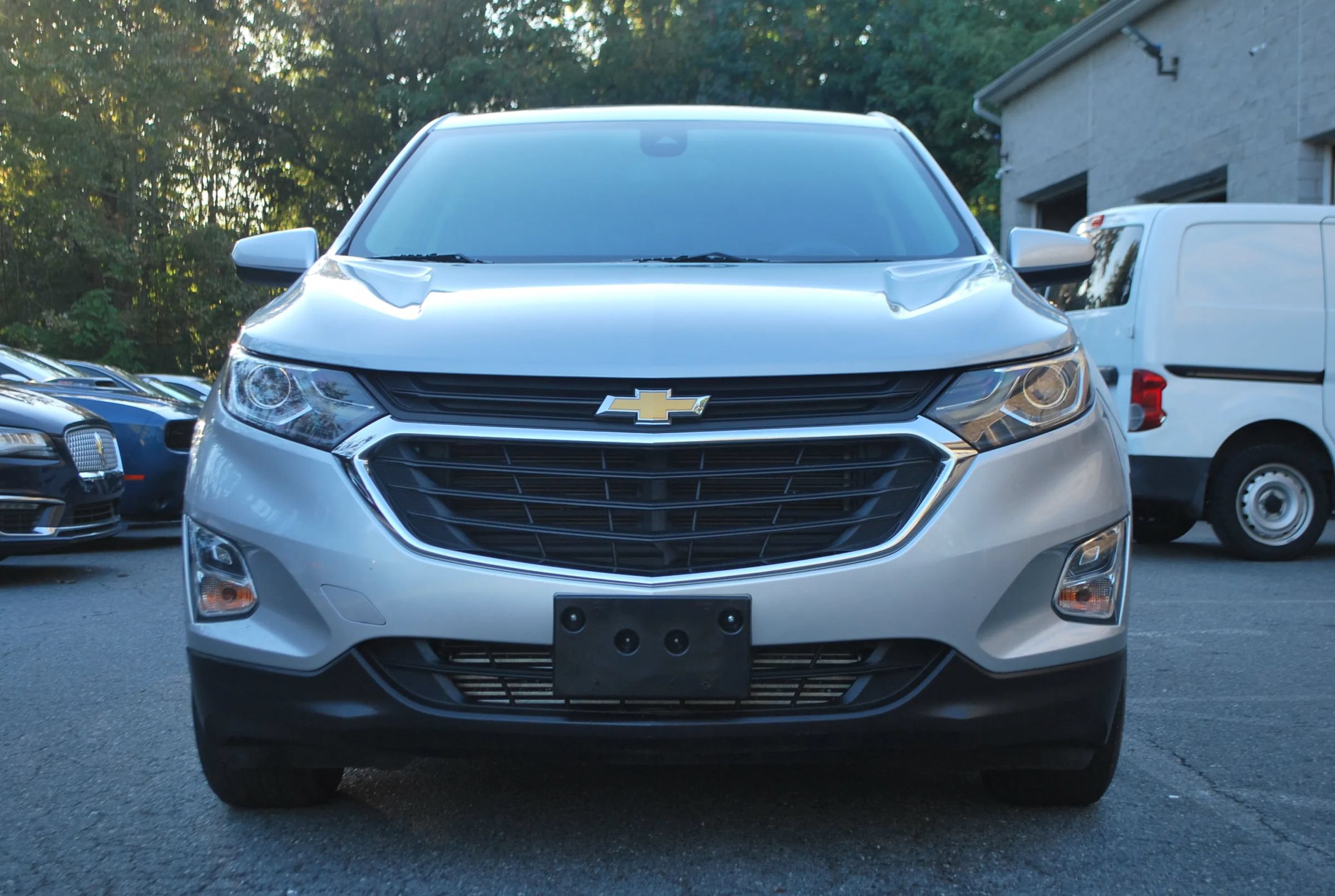 Used 2020 Chevrolet Equinox LT FWD image 2