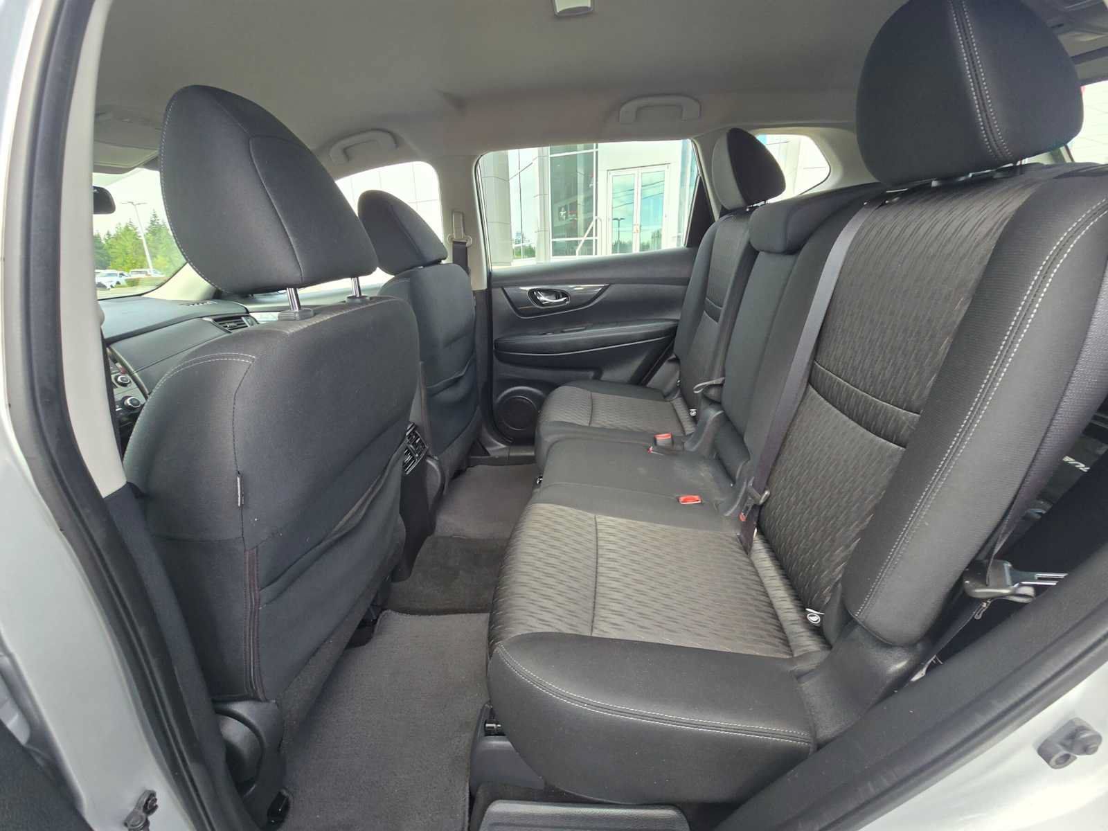 Used 2018 Nissan Rogue S AWD/4WD image 16