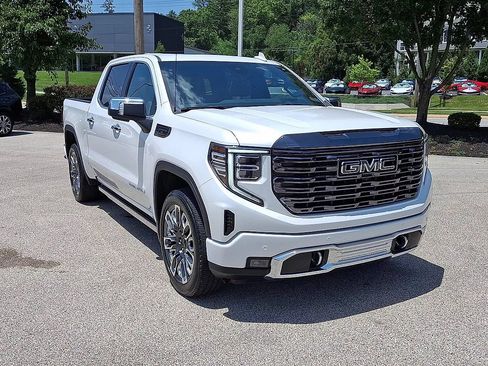 Used 2024 GMC Sierra 1500 Denali Ultimate AWD/4WD image 3