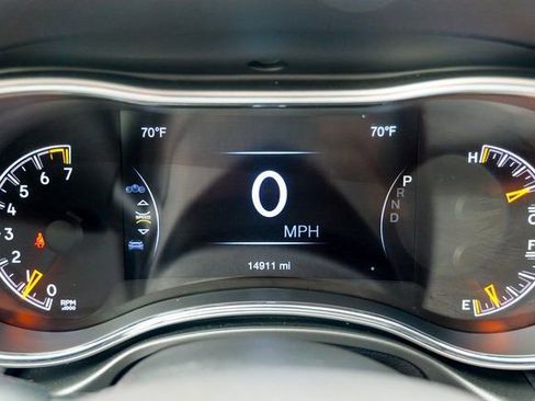 Used 2022 Jeep Grand Cherokee Laredo X image 41