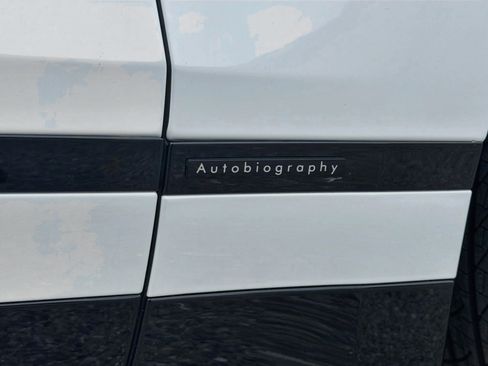 New 2026 Land Rover Range Rover Velar Autobiography AWD/4WD image 45