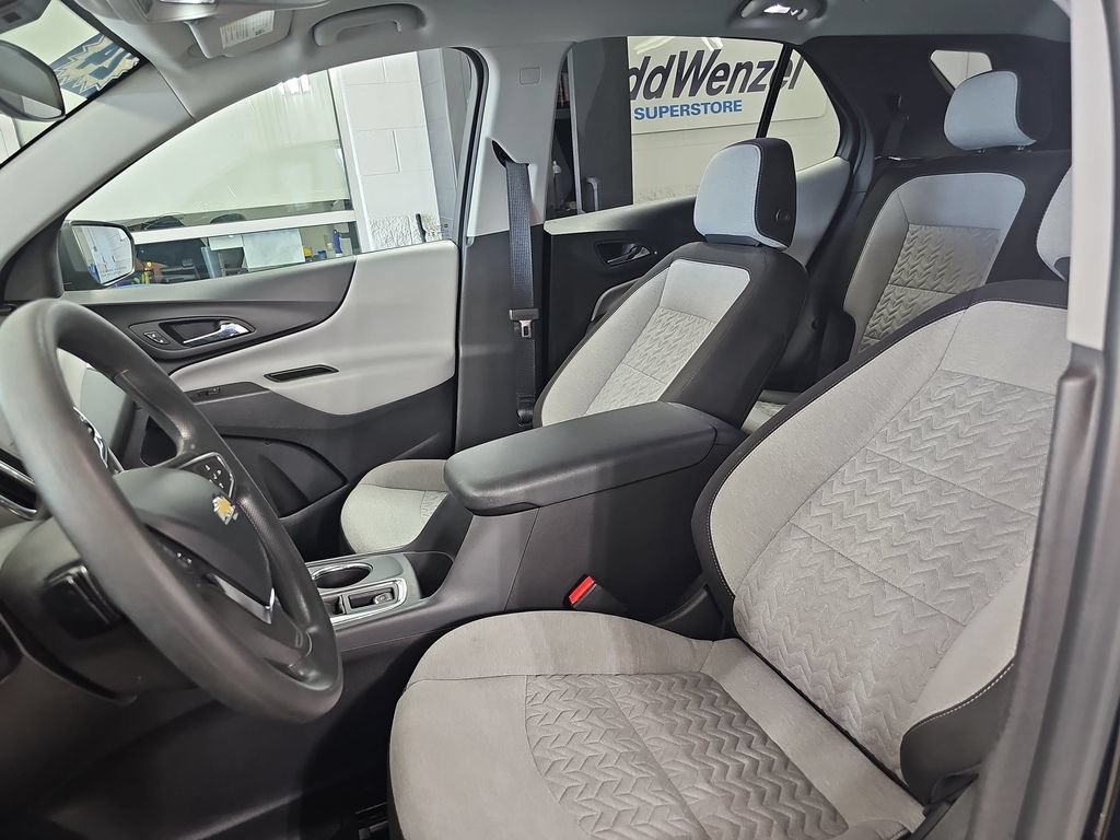 Certified 2024 Chevrolet Equinox LS w/ LS Convenience Package FWD image 18