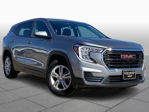 Used 2024 GMC Terrain SLE image 2