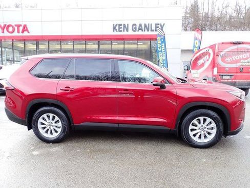 Certified 2024 Toyota Grand Highlander XLE image 2