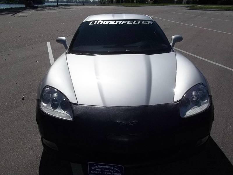 Used 2006 Chevrolet Corvette Coupe w/ Preferred Equipment Group RWD image 3