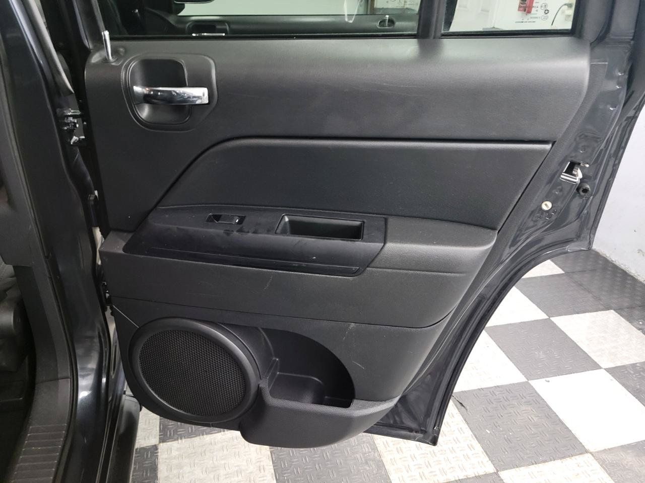Used 2014 Jeep Compass Sport w/ Power Value Group AWD/4WD image 18