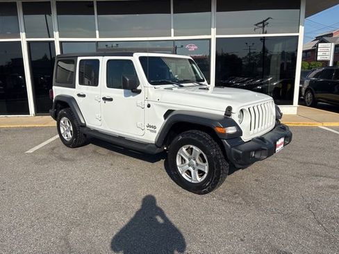 Used 2019 Jeep Wrangler Unlimited Sport S AWD/4WD image 2