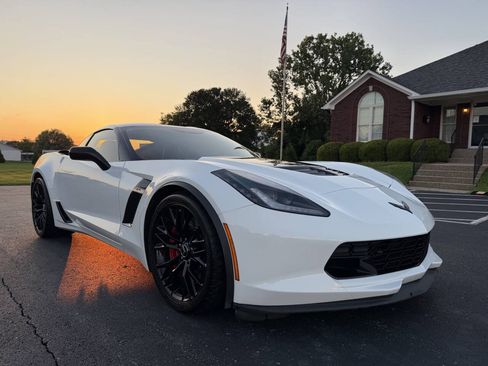 Used 2015 Chevrolet Corvette Z06 w/ 2LZ Preferred Equipment Group RWD image 5