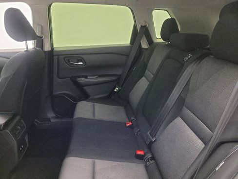 Used 2024 Nissan Rogue SV image 18