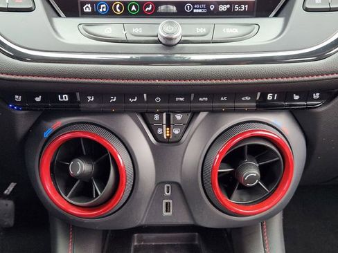 Used 2022 Chevrolet Blazer RS w/ Enhanced Convenience Package FWD image 18