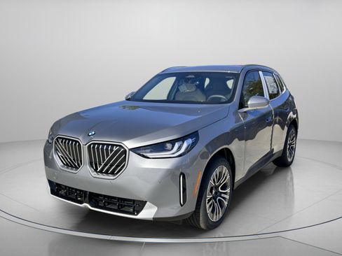 Used 2026 BMW X3 xDrive30i w/ Convenience Package AWD/4WD image 2