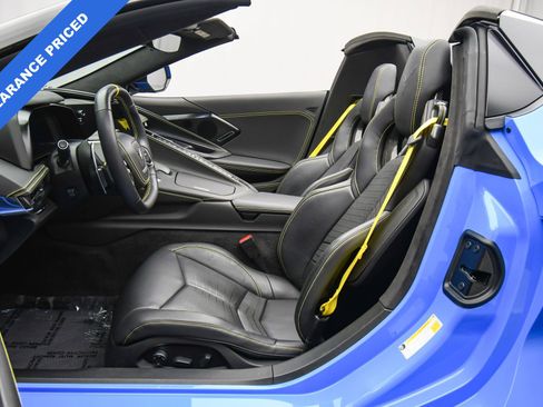 Used 2023 Chevrolet Corvette Stingray w/ Z51 Performance Package image 17