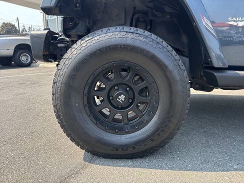 Used 2008 Jeep Wrangler Unlimited Sahara AWD/4WD image 2