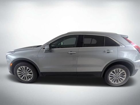 Used 2025 Cadillac XT4 Premium Luxury FWD image 6