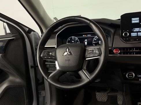 Used 2024 Mitsubishi Outlander Ralliart image 13