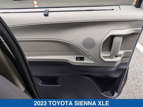 Used 2023 Toyota Sienna XLE image 29