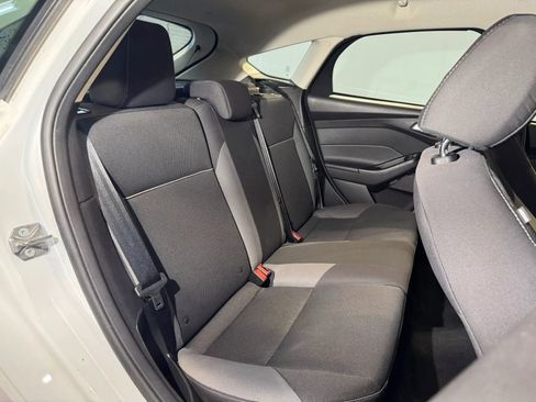 Used 2014 Ford Focus SE FWD image 28