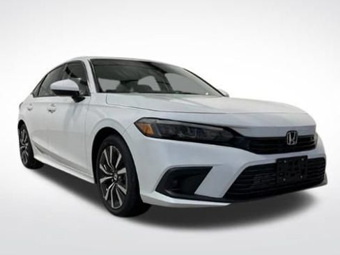 Used 2024 Honda Civic EX image 9