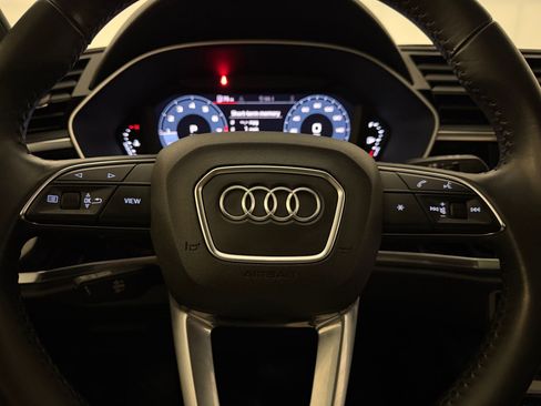 Used 2020 Audi Q3 2.0T Premium w/ Convenience Package AWD/4WD image 11