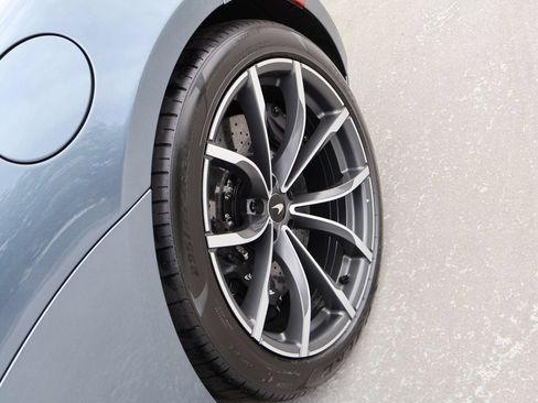 Used 2023 McLaren Artura RWD image 36