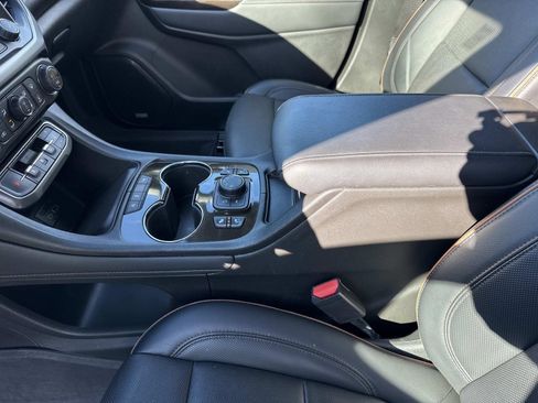 Used 2023 GMC Acadia AT4 w/ Technology Package image 20