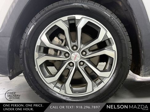 Used 2020 GMC Terrain SLT w/ Preferred Package FWD image 12
