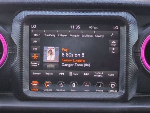 Used 2022 Jeep Wrangler Unlimited Sahara w/ Cold Weather Group AWD/4WD image 18