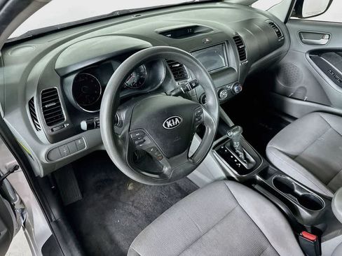 Used 2017 Kia Forte LX FWD image 2