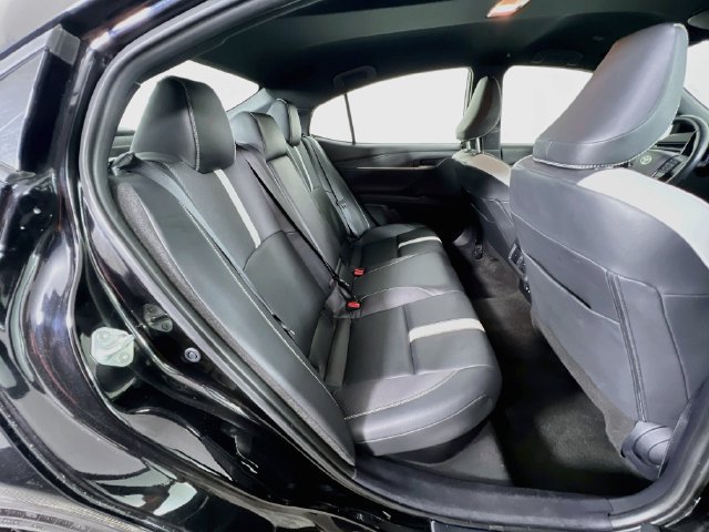 Used 2025 Toyota Camry SE FWD image 24