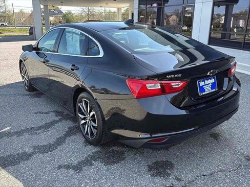Used 2018 Chevrolet Malibu LT w/ Leather Package image 6