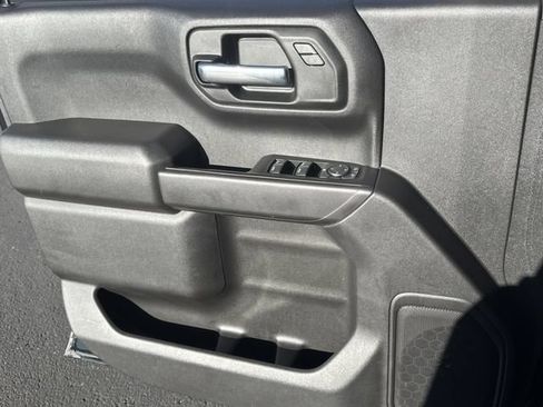 Used 2021 Chevrolet Silverado 1500 Custom AWD/4WD image 8