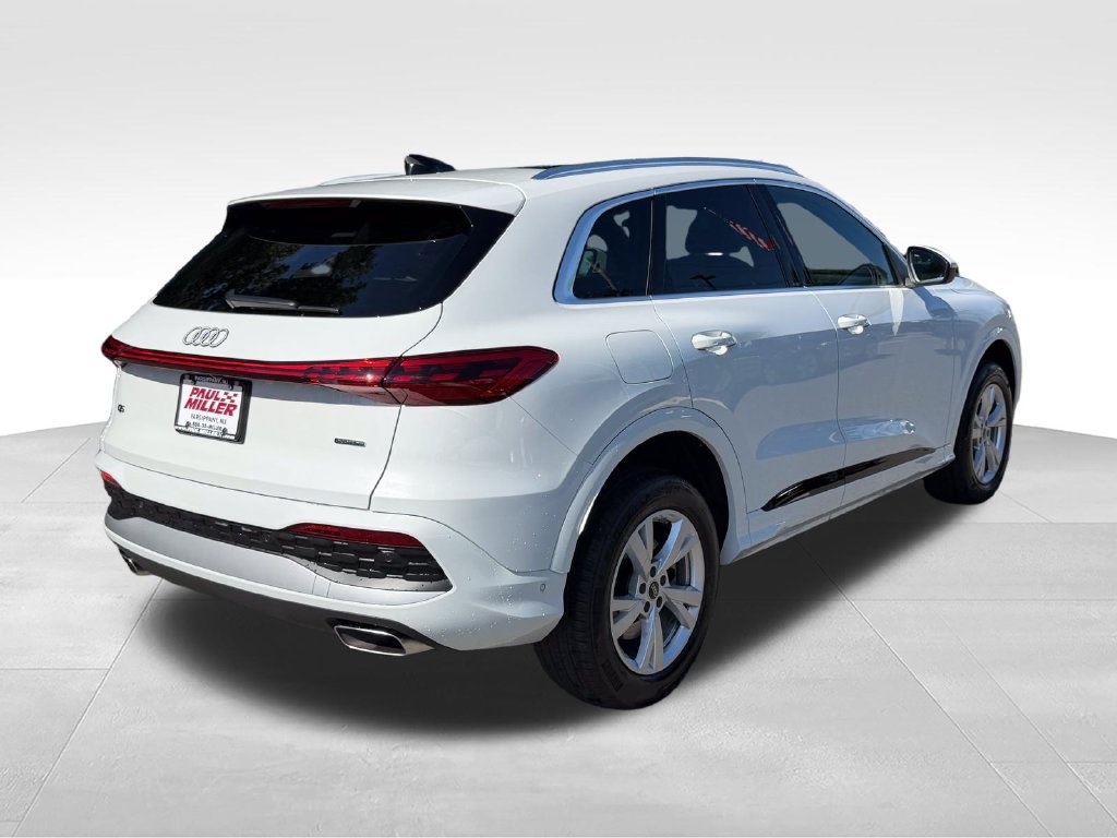Used 2025 Audi Q5 Premium w/ Convenience Package AWD/4WD image 9