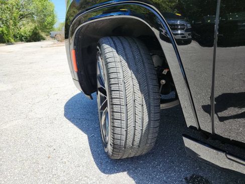Certified 2025 Jeep Grand Wagoneer Series II Obsidian w/ Quick Order Packagew 28T AWD/4WD image 37