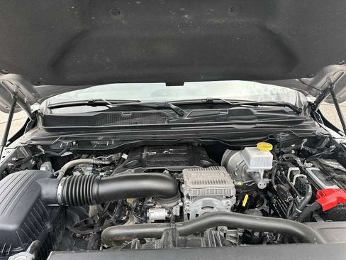 Used 2024 RAM 1500 Laramie AWD/4WD image 14