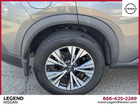 Used 2022 Nissan Rogue SV image 10