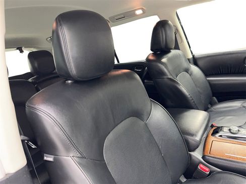 Used 2024 Nissan Armada SL image 48