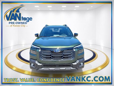 Used 2026 Subaru Outback Premium w/ Premium/Limited Package AWD/4WD image 2