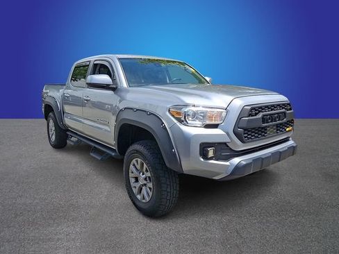 Used 2019 Toyota Tacoma SR5 RWD image 3