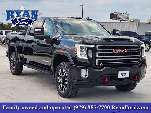 Used 2022 GMC Sierra 2500 AT4 w/ AT4 Premium Plus Package AWD/4WD image 2