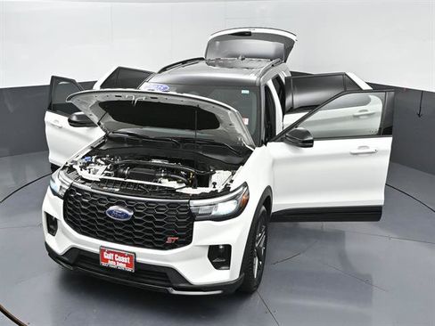 Certified 2025 Ford Explorer ST w/ Sun And Sound Package AWD/4WD image 52