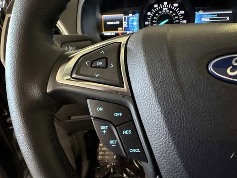 Used 2024 Ford Edge SEL w/ Convenience Package image 18