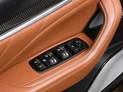 Used 2019 Maserati Levante S GranSport image 38